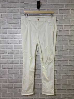 Chico's The So Slimming™ Girlfriend Ankle Pants - White jeans denim size 1R- 8